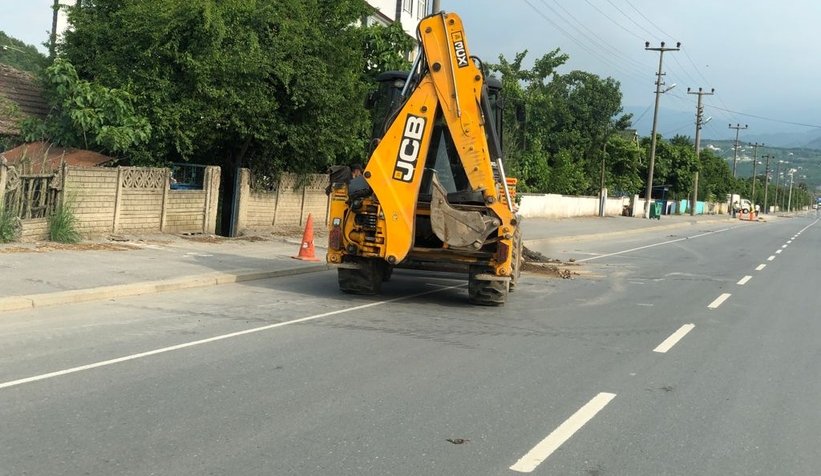 Doğalgaz geldi, kaymak gibi asfalt kesiliyor