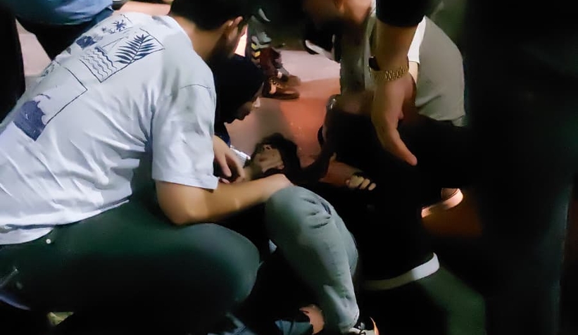 Doktor ve ambulans sürücüsü yardıma koştu