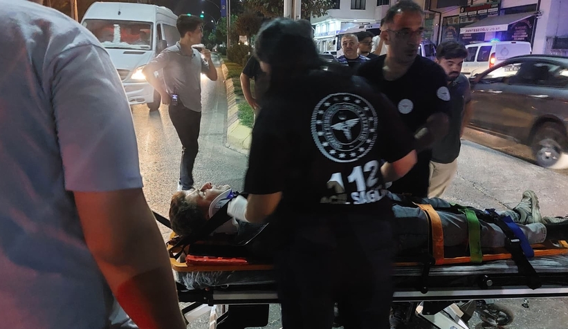 Doktor ve ambulans sürücüsü yardıma koştu