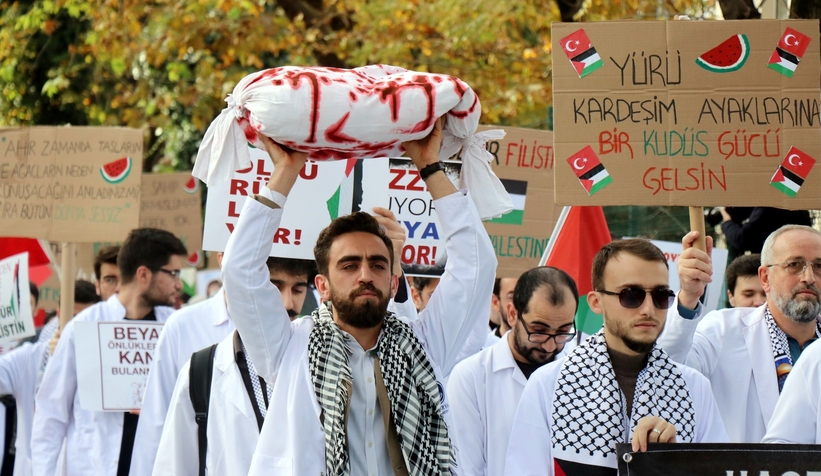 doktorlar-sessiz-yuruyus-ile-israili-kinadinekysyt6wl