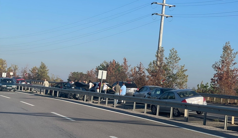 Dokurcun yolunda kaza; Yaralılar var