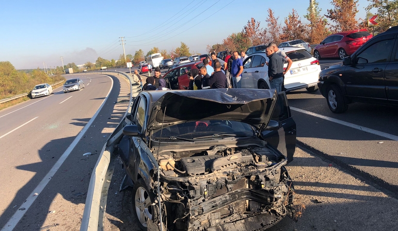 Dokurcun yolunda kaza; Yaralılar var
