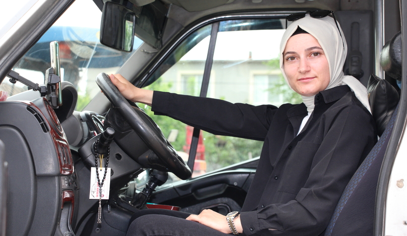 dolmus-soforu-havva-nin-hayali-tir-ve-otobus-soforu-olmakc016ek5zaw