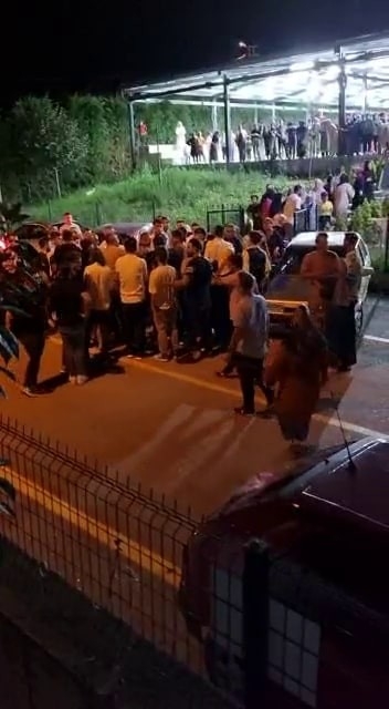 Düğündeki kavgada ortalık savaş alanına döndü