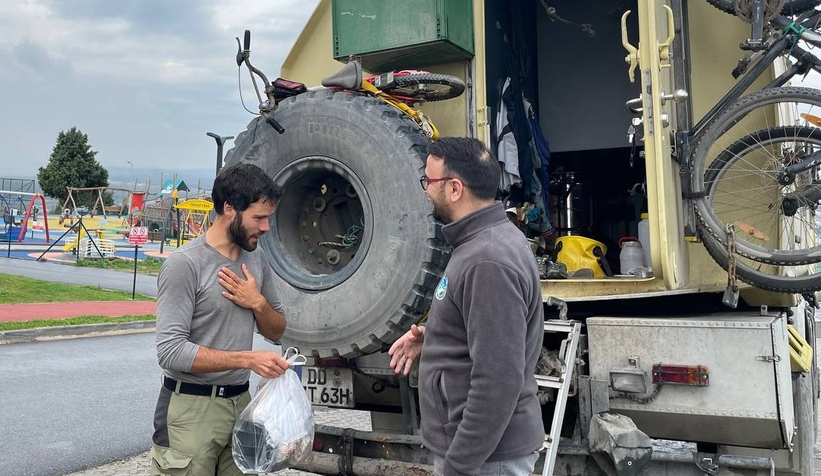 Dünya Turuna çıkan Alman aileye Büyükşehirden destek