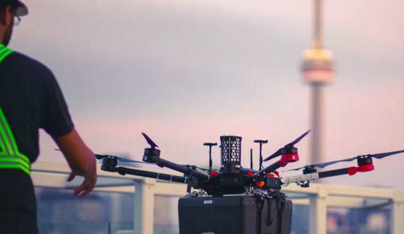 Dünyada ilk; Hastaya nakledilecek akciğer drone ile taşındı