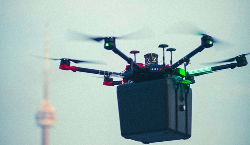 Dünyada ilk; Hastaya nakledilecek akciğer drone ile taşındı