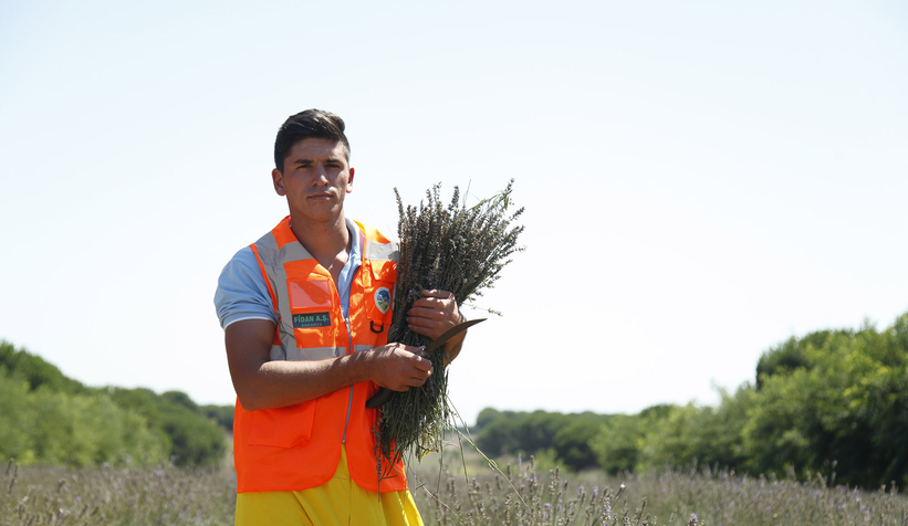 dunyanin-en-buyuk-aromatik-bahcesinde-bahar-bereketiq2j0chgrtn