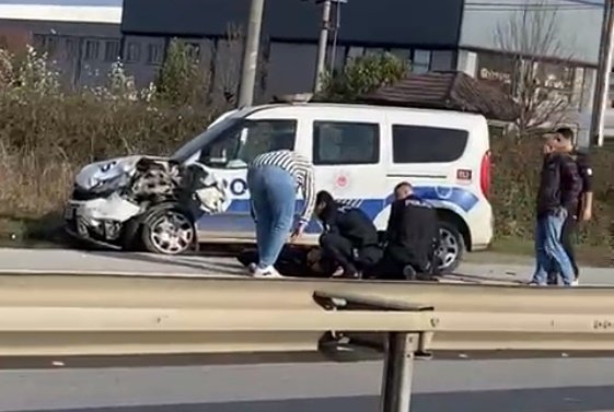 Dur ihtarına uymayıp dehşet saçtı: 2'si polis 3 yaralı