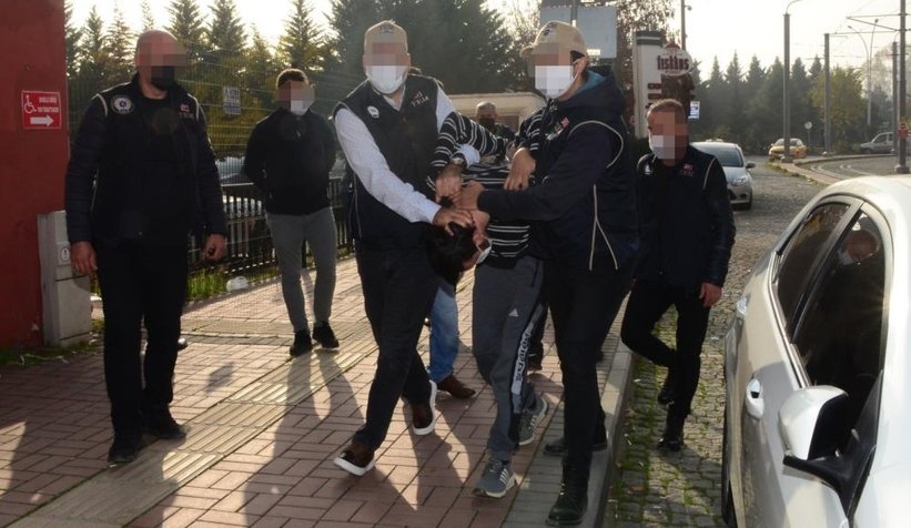 Duruşma salonunda da şehide küfür etti