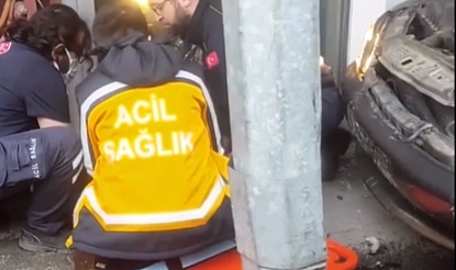 duvarla-arac-arasinda-sikisip-hayatini-kaybettinxpxdgfsvx