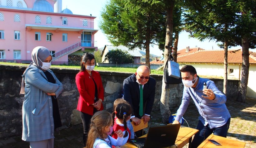 EBA mobil destek aracı Yörükyeri ve Güzlek'e geldi