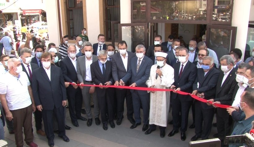 Ecdat yadigarı Orhan Camii Cuma namazı ile açıldı