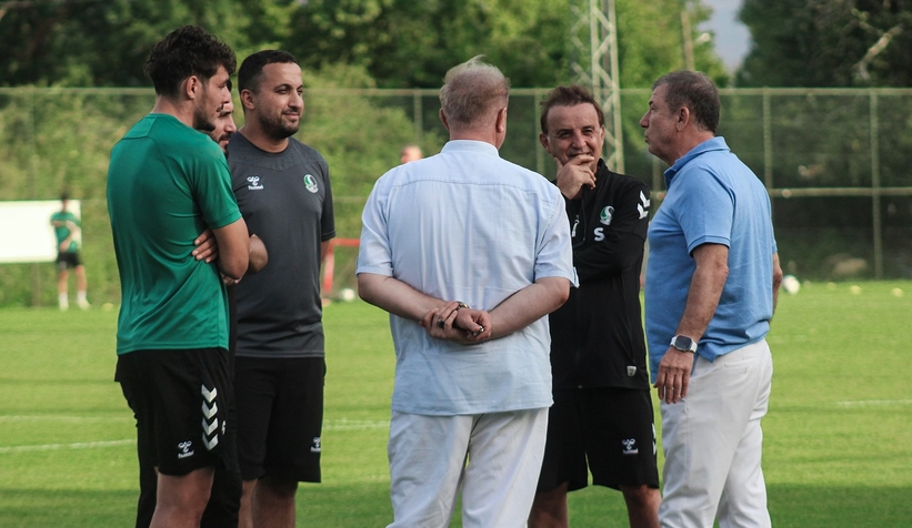 efsane-isim-sakaryaspor-u-ziyaret-ettiwm1wrununt