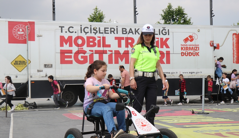 egmnin-mobil-trafik-egitim-tiri-sakaryadanmzqcstkre