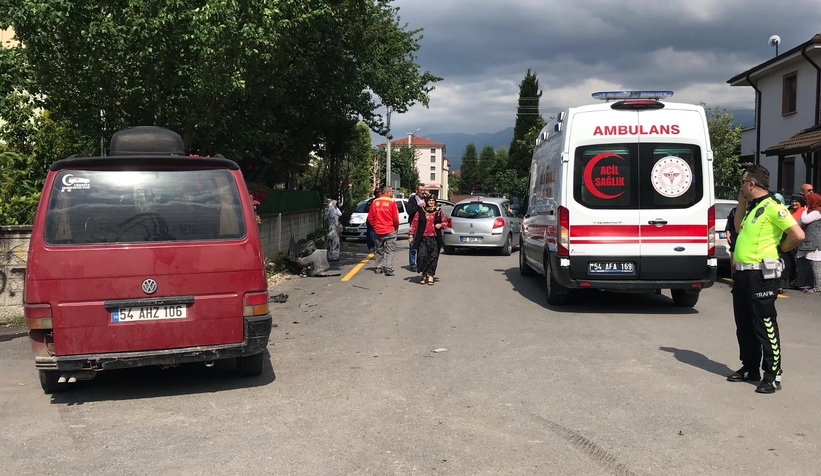 ehliyetsiz-surucunun-karistigi-kazada-3-kisi-yaralandivwdpd1fyyj