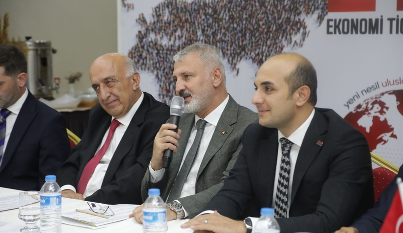 ekonomi-ticaret-dernegi-yeni-sezon-acilis-toplantisini-yaptietg3qtzmbw