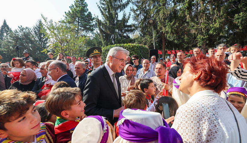 Ekrem Yüce 100. yıl coşkusuna ortak oldu