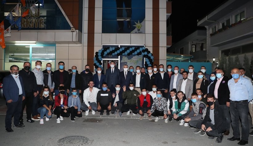 Ekrem Yüce, AK Parti Erenler Gençlik Merkezi açılışını yaptı