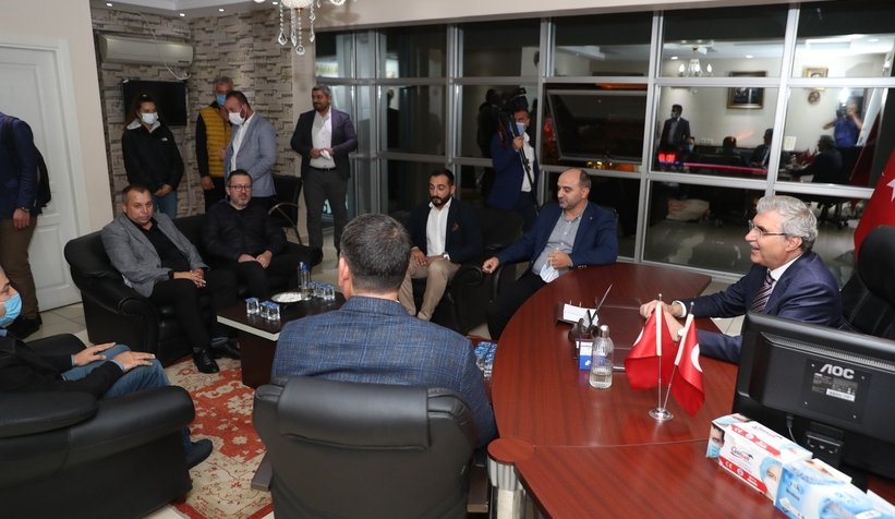 Ekrem Yüce, AK Parti Erenler Gençlik Merkezi açılışını yaptı