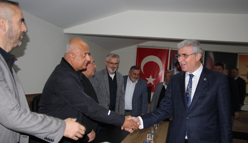 Ekrem Yüce'den AK Parti ve MHP Akyazı İlçe Başkanlıklarını ziyaret