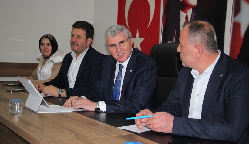 Ekrem Yüce'den AK Parti ve MHP Akyazı İlçe Başkanlıklarını ziyaret