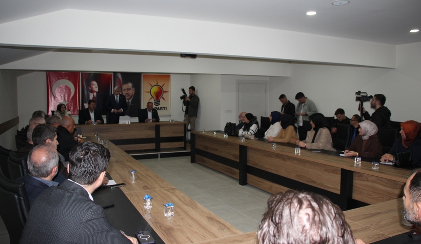 Ekrem Yüce'den AK Parti ve MHP Akyazı İlçe Başkanlıklarını ziyaret