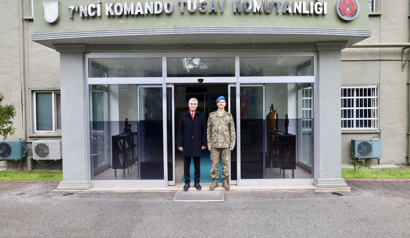 ekrem-yuce-den-garnizon-komutani-na-veda-ziyaretis0hgsgdvb0
