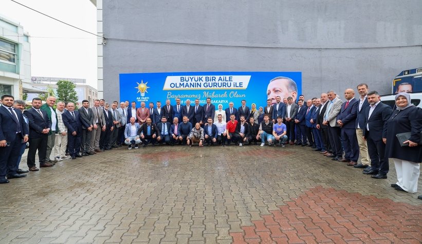 Ekrem Yüce esnaflarla, iş dünyasıyla bayramlaştı