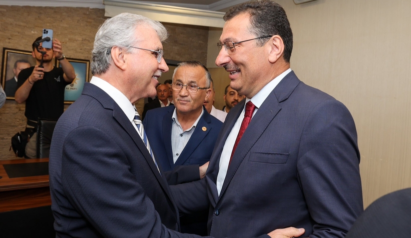 Ekrem Yüce esnaflarla, iş dünyasıyla bayramlaştı