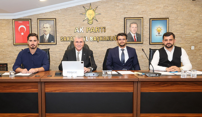 ekrem-yuce-genclik-bulusmalarina-katildiskdor2vtqk