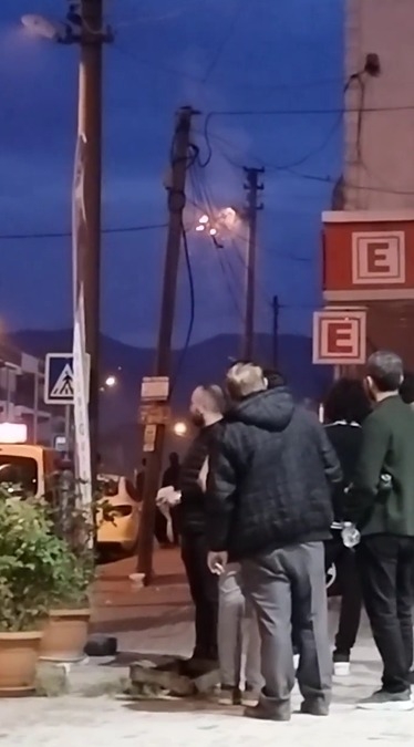 elektrik-direginden-sicrayan-kivilcimlar-korkuttucgdatenrrf