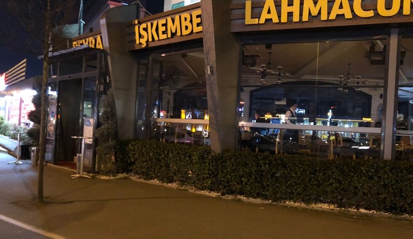 Elektrik zamlarını şalterleri indirip protesto ettiler