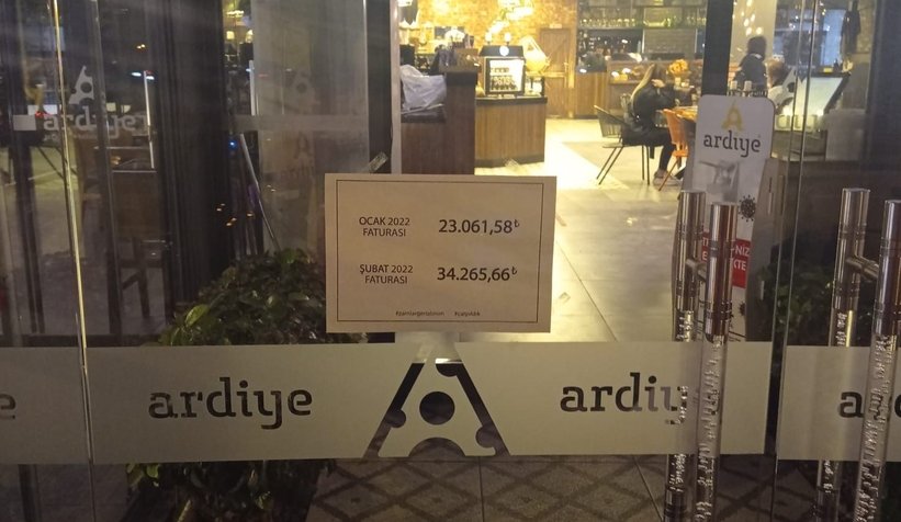 Elektrik zamlarını şalterleri indirip protesto ettiler