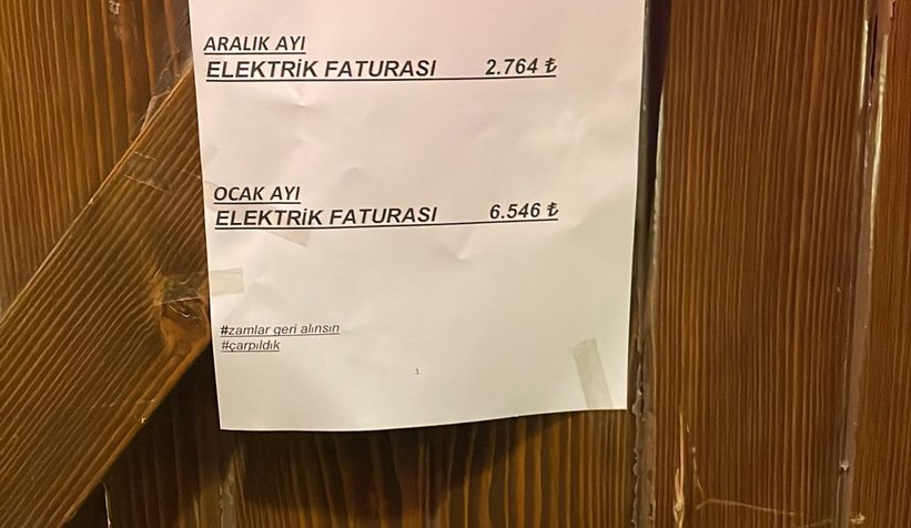 Elektrik zamlarını şalterleri indirip protesto ettiler