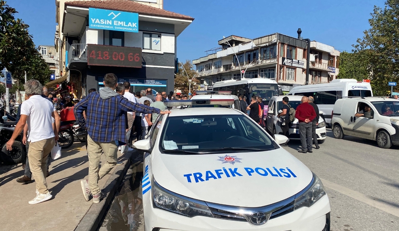 elektrikli-bisikleti-cektirmemek-icin-polise-saldirdilars1bmbhlvov