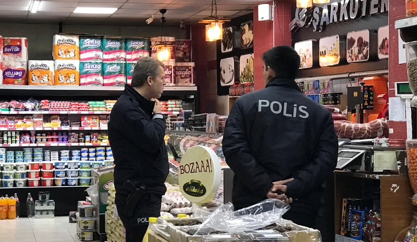 elini-kiyma-makinesine-kaptirdiwthxqnaruz