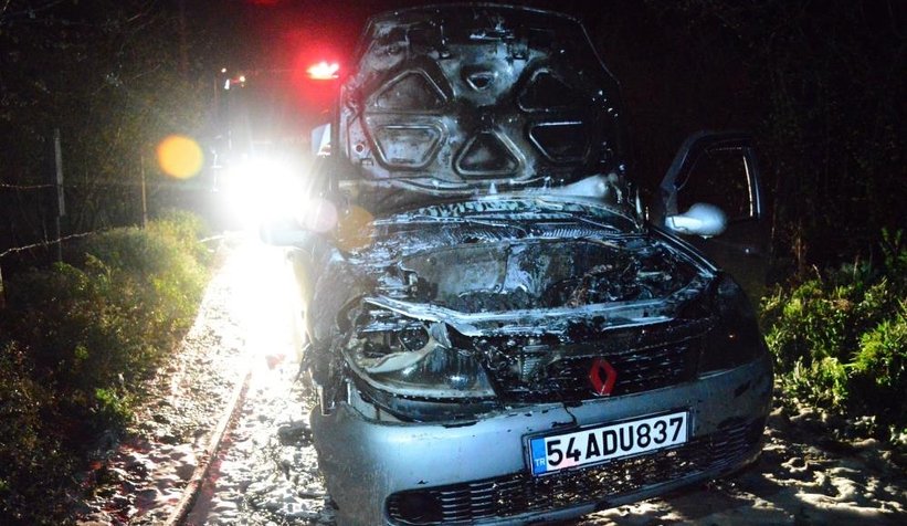 Emanet aldığı otomobil alev alev yandı