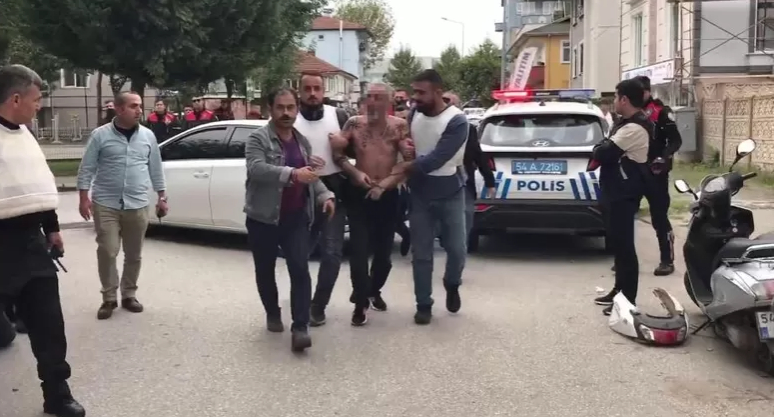 emekli-polis-bu-kezde-kadinin-bogazini-kestitzv1edzzwf