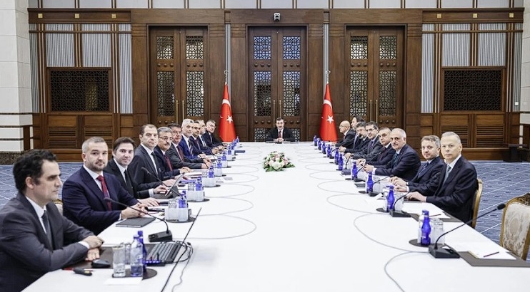 emeklilere-bayram-ikramiyesinin-ele-alinacagi-tarih-aciklandid1nwrhu0tk
