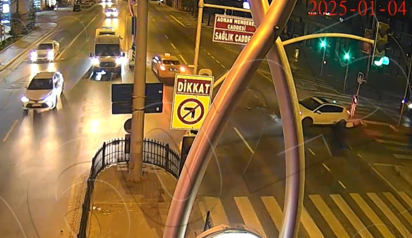 Emniyet paylaştı; Feci kazalar kamerada