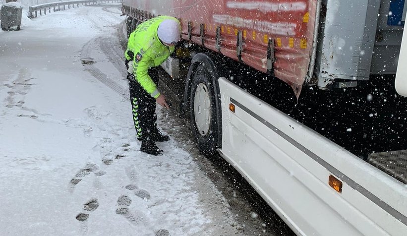 Emniyetten kış lastiği denetimi