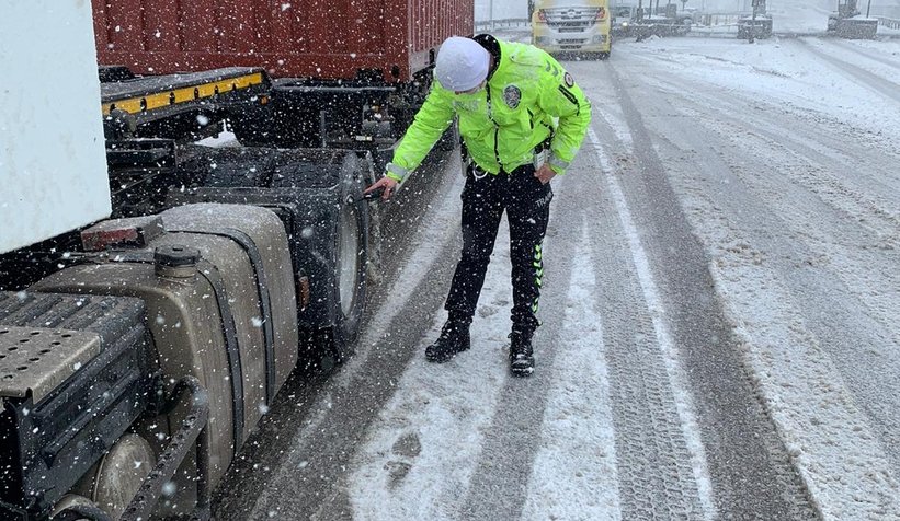 Emniyetten kış lastiği denetimi
