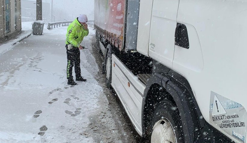 Emniyetten kış lastiği denetimi