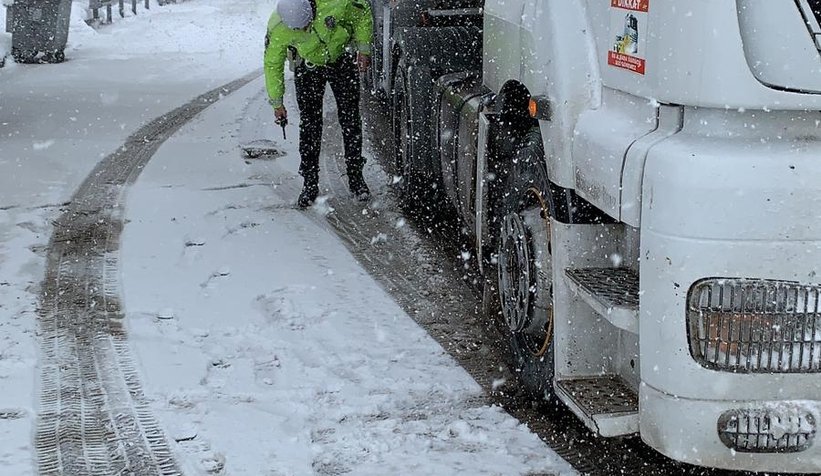 Emniyetten kış lastiği denetimi