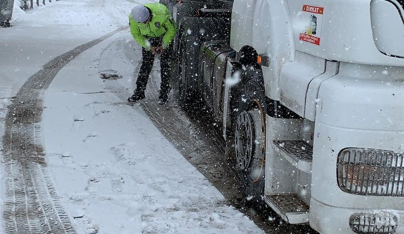 Emniyetten kış lastiği denetimi