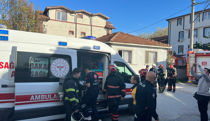 engelli-yasli-cift-yangindan-kurtarildi-mw9hwgtnk1