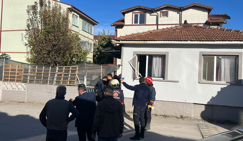 engelli-yasli-cift-yangindan-kurtarildi-mw9hwgtnk1