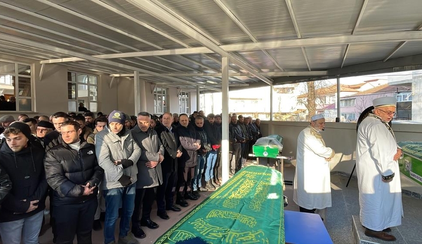 enkaz-altinda-kalan-sakaryali-aileye-aci-vedacgzsvzltcd