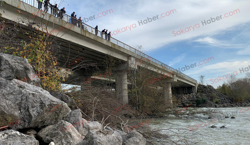 Erdal Sakız cinayetinde silah Sakarya Nehri’nde aranıyor